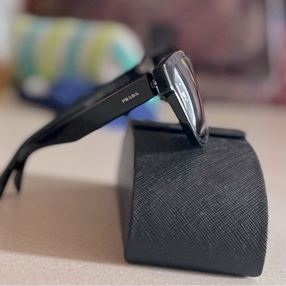 Authentic Prada Catwalk Sunglasses - Picture 3 of 8